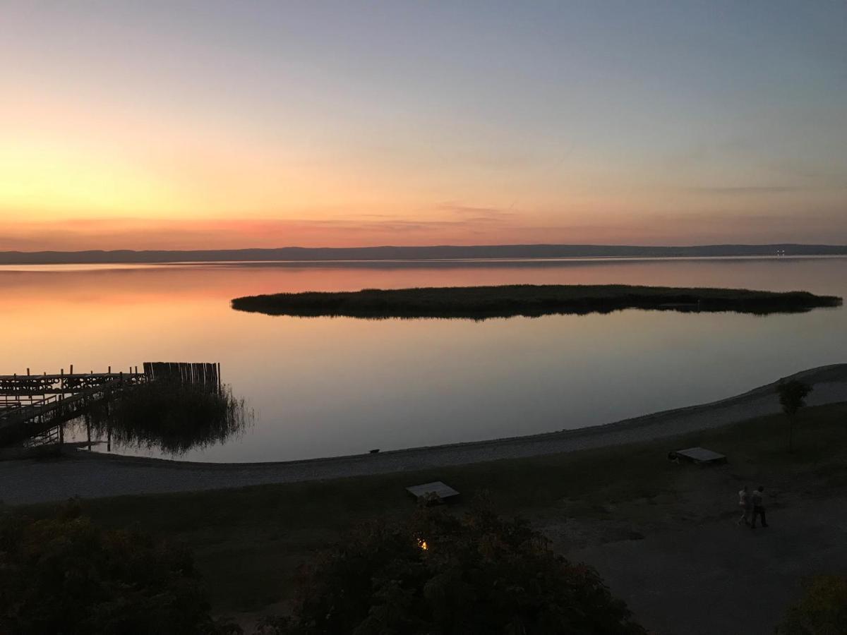 Seehotel Herlinde Podersdorf am See Ngoại thất bức ảnh