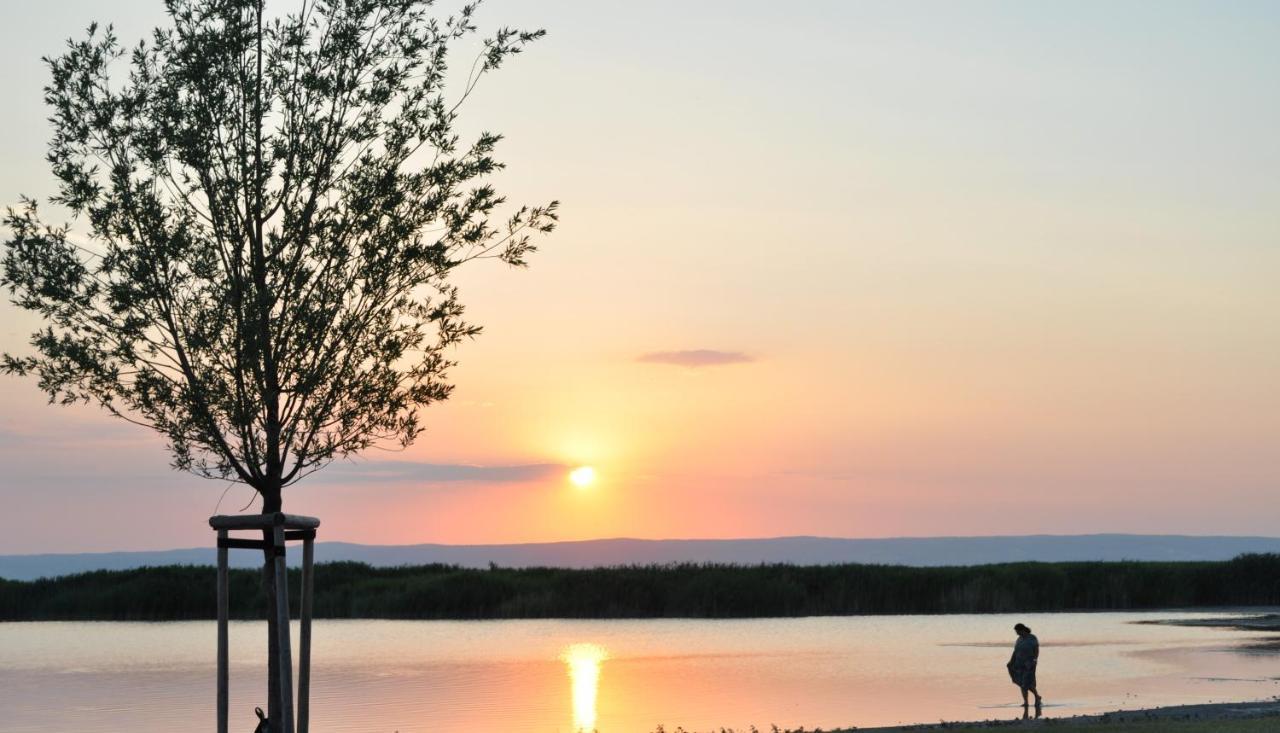 Seehotel Herlinde Podersdorf am See Ngoại thất bức ảnh