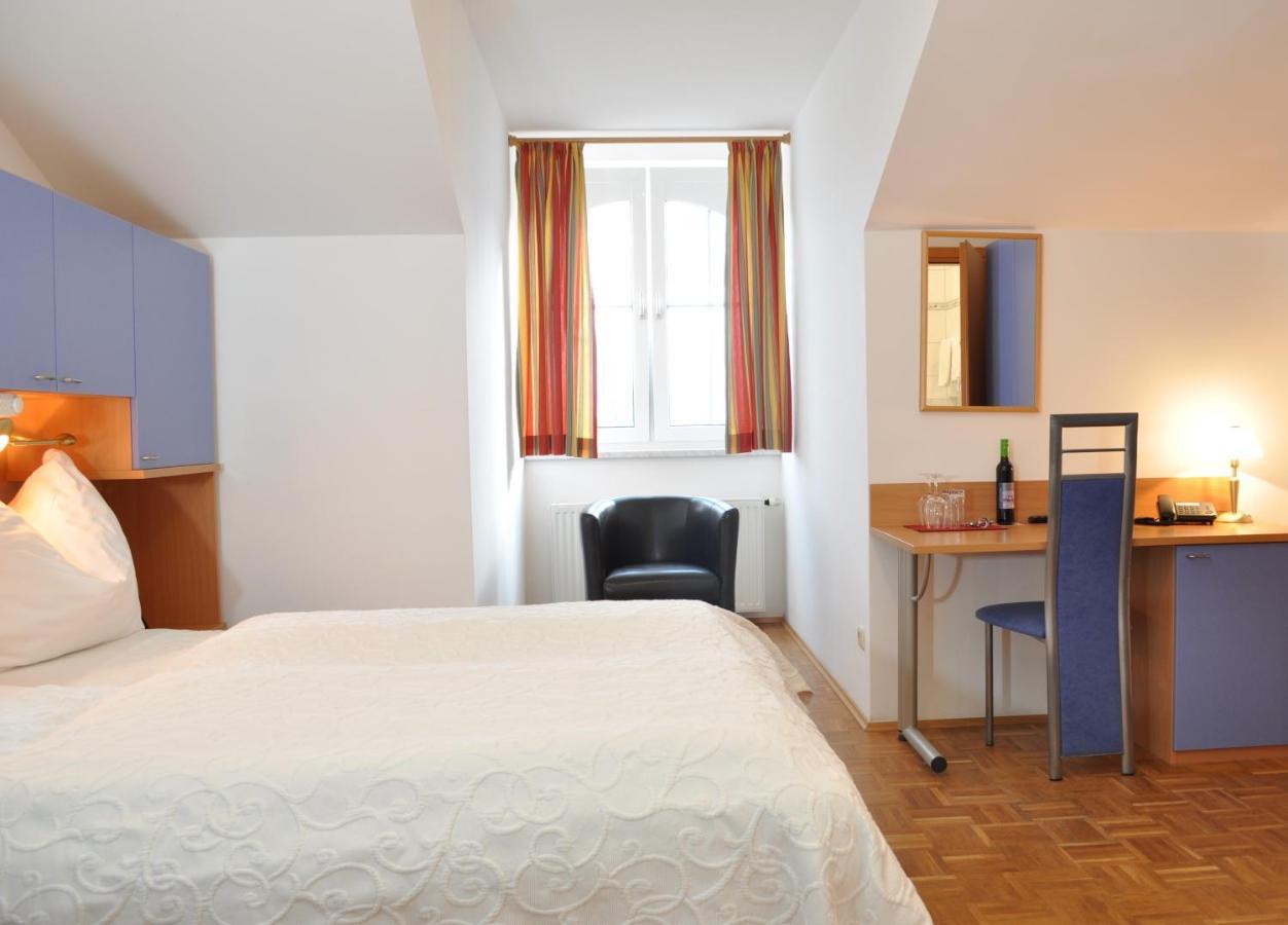 Seehotel Herlinde Podersdorf am See Ngoại thất bức ảnh