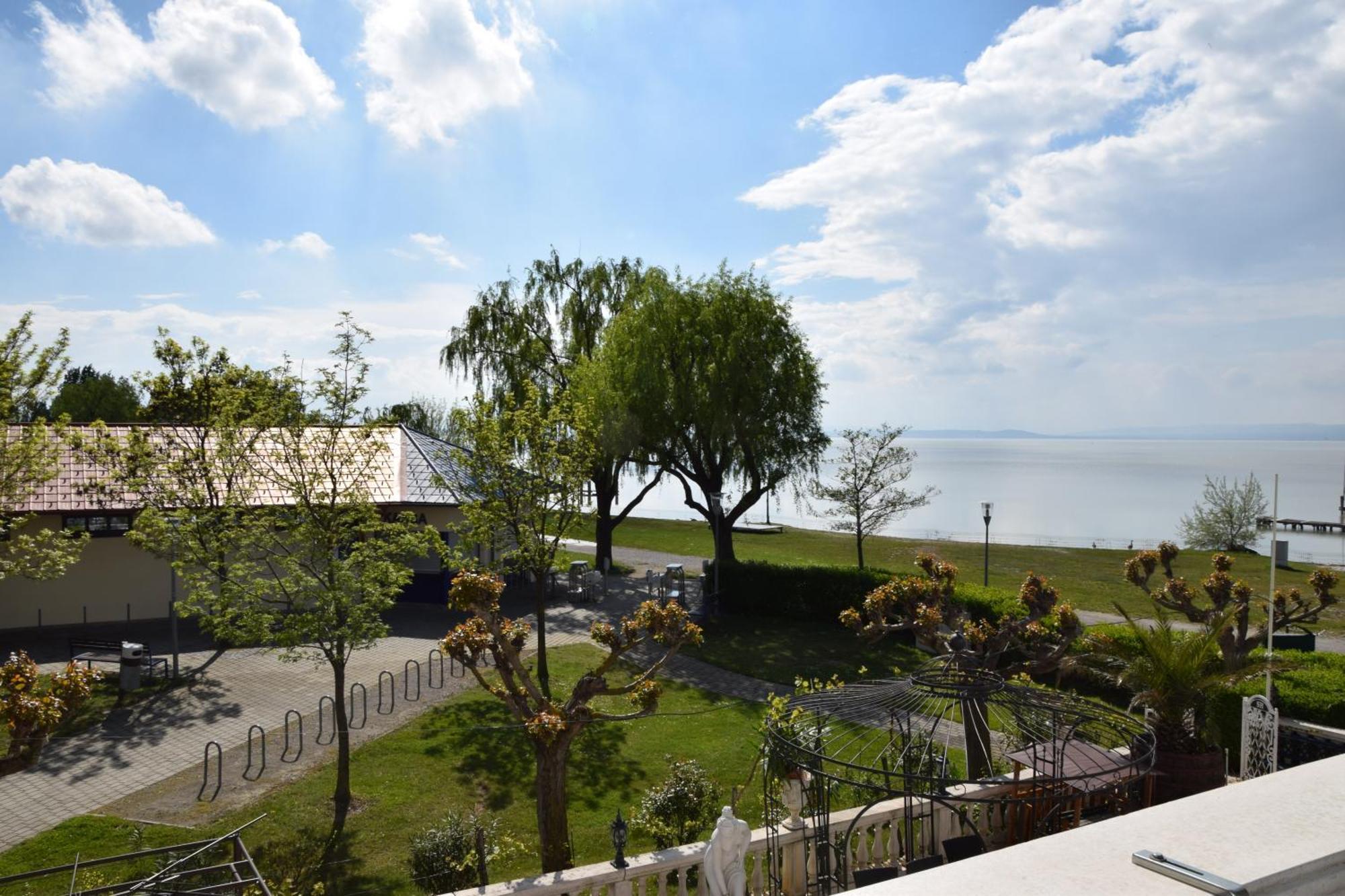Seehotel Herlinde Podersdorf am See Ngoại thất bức ảnh