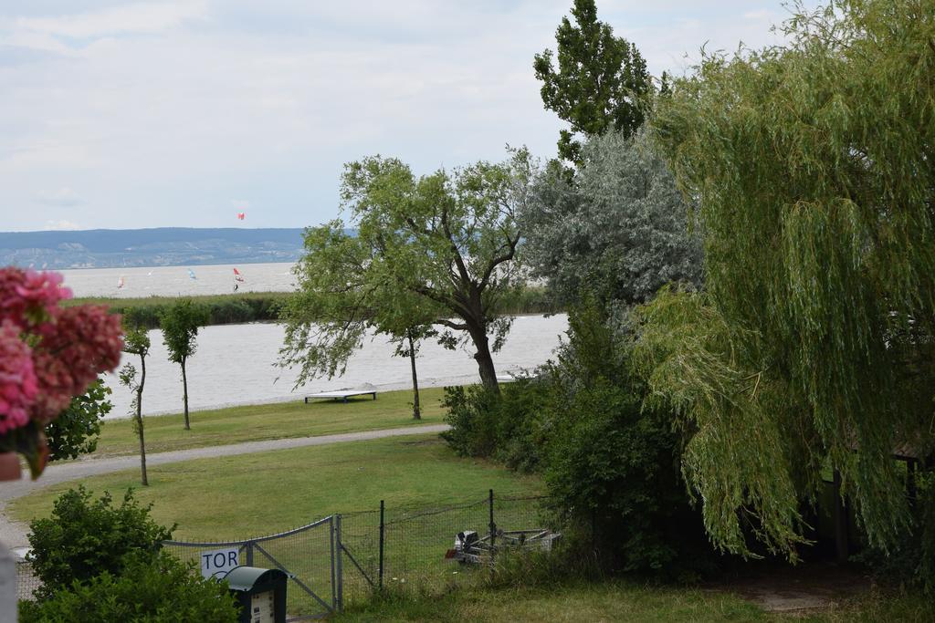Seehotel Herlinde Podersdorf am See Ngoại thất bức ảnh