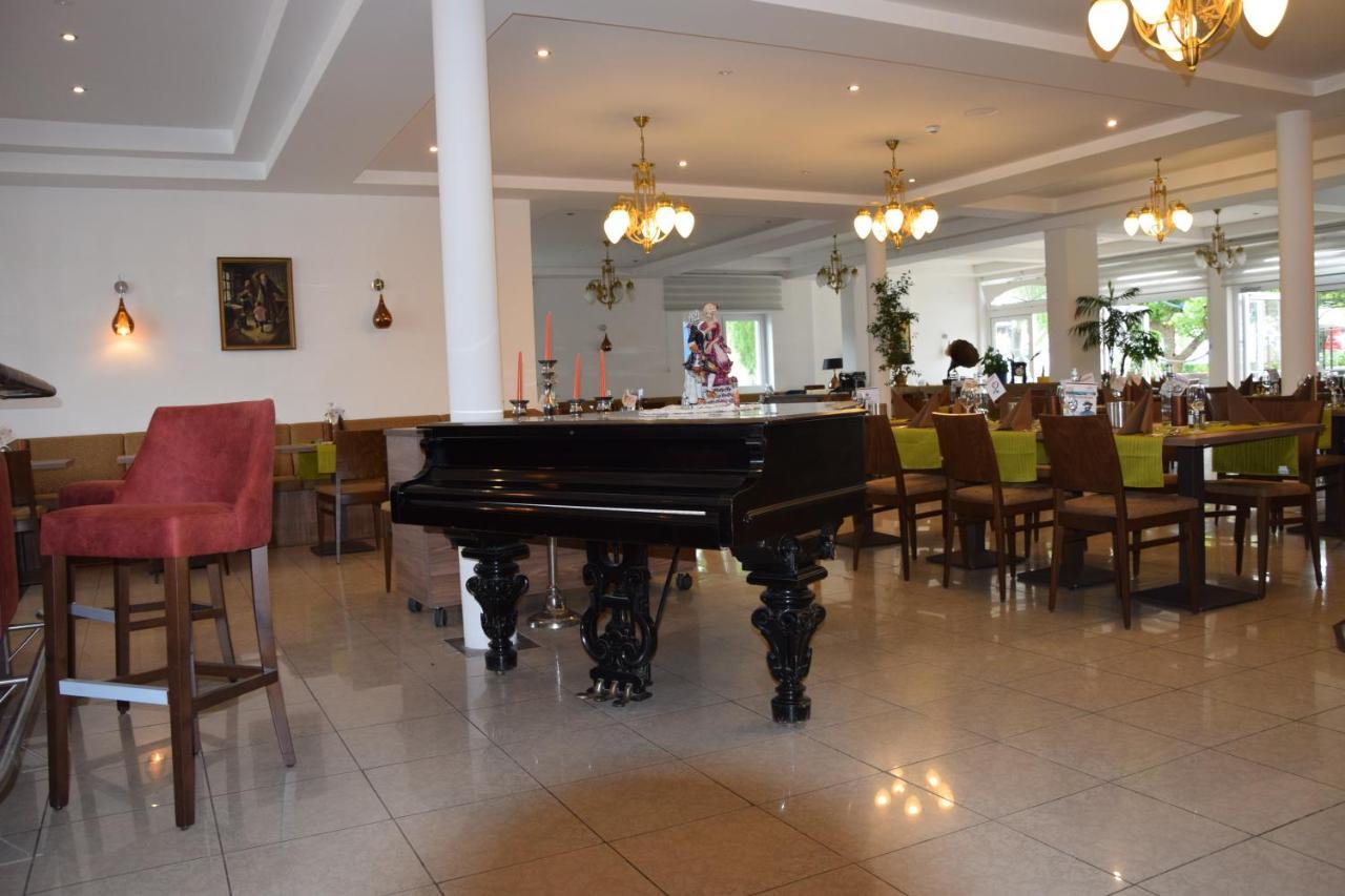 Seehotel Herlinde Podersdorf am See Ngoại thất bức ảnh