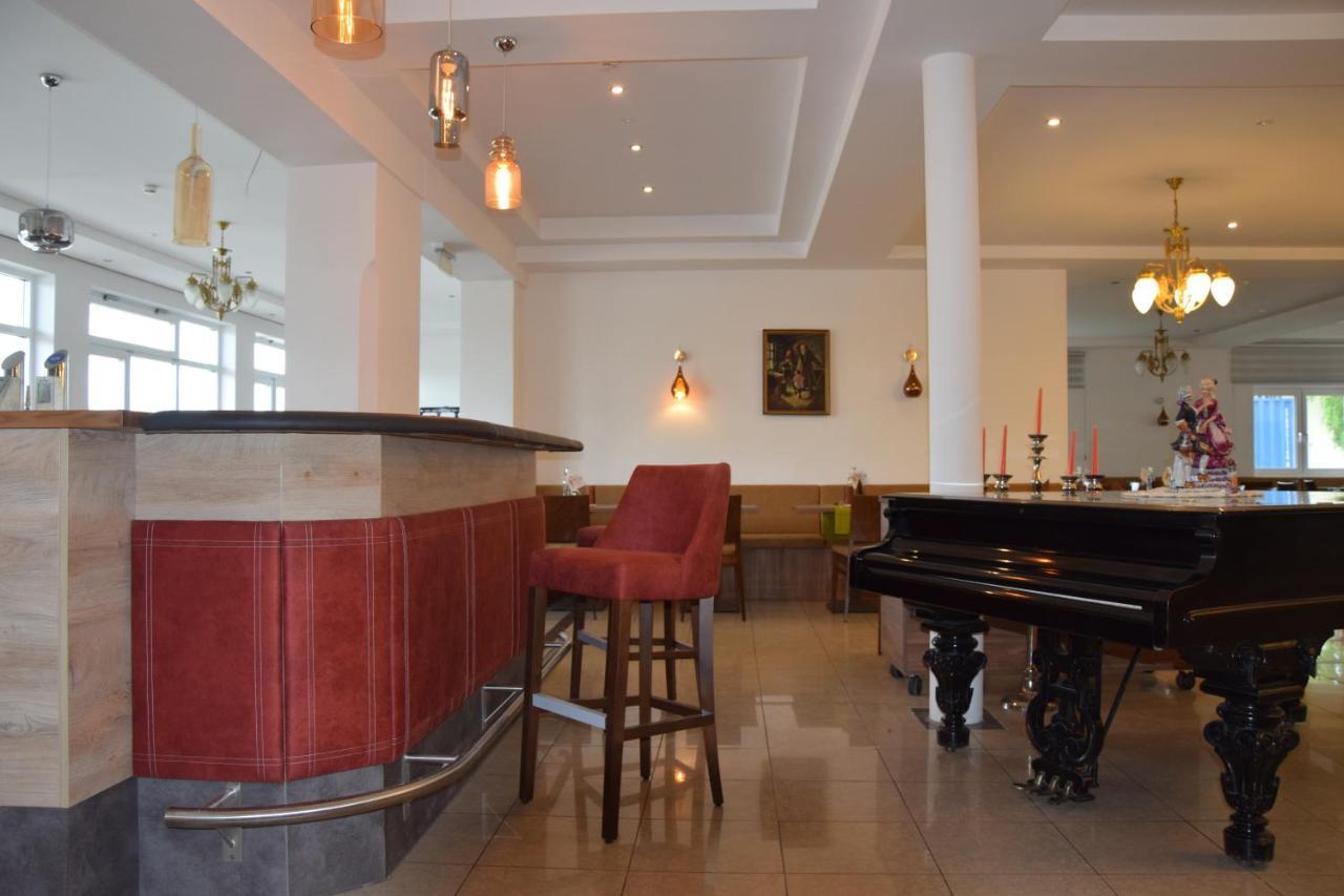 Seehotel Herlinde Podersdorf am See Ngoại thất bức ảnh